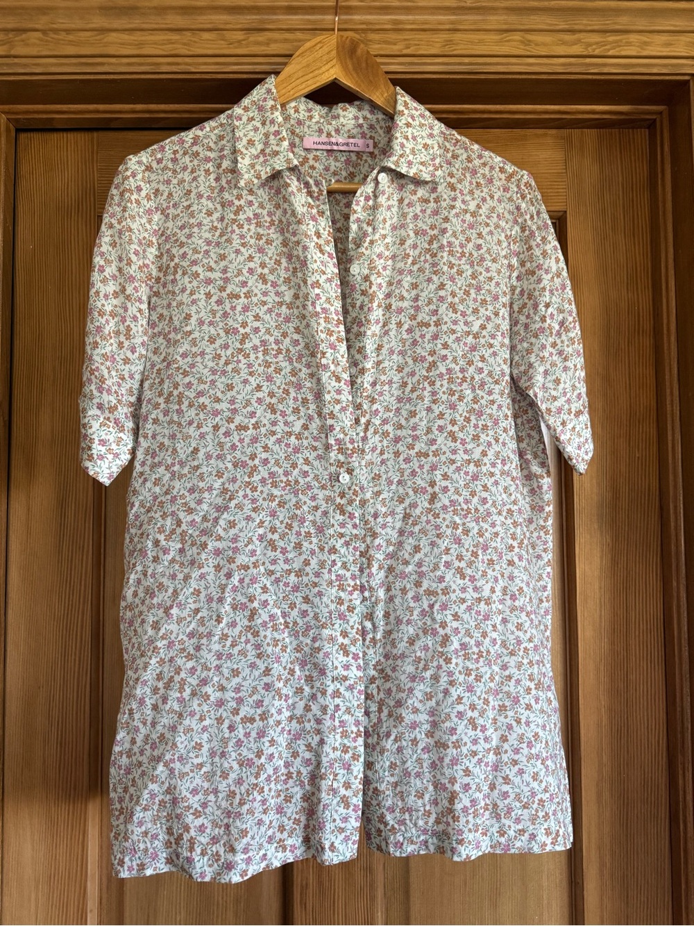 Hansen & Gretel Floral Button-Front Top in Pink & Brown